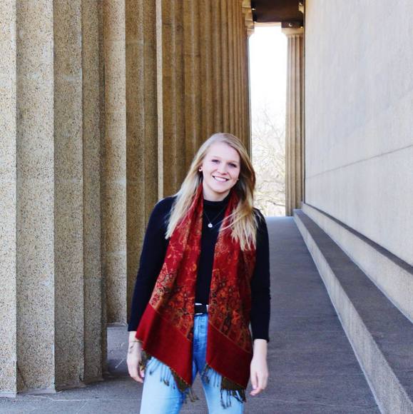 Meet your Posher, Ashley - Picture 1 of 1